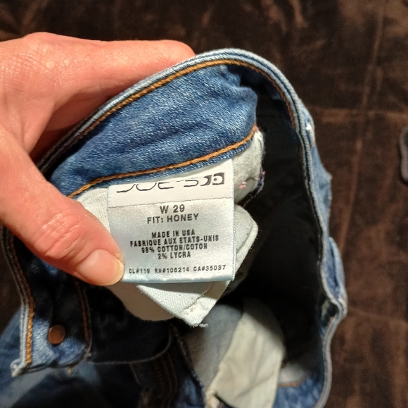 Joe's size 29 waist, 32 long - Picture 4 of 7